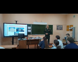 Продолжается информирование школьников о поступлении в Южный федеральный университет (ЮФУ).